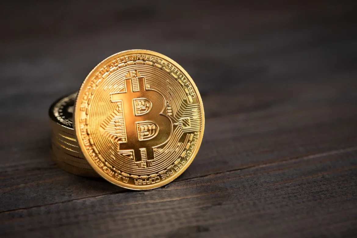 bitcoin-photo-1600×1067 Криптовалютыг “зэрлэг баруун”-аас аварсан GENIUS хууль хүчин төгөлдөр боллоо