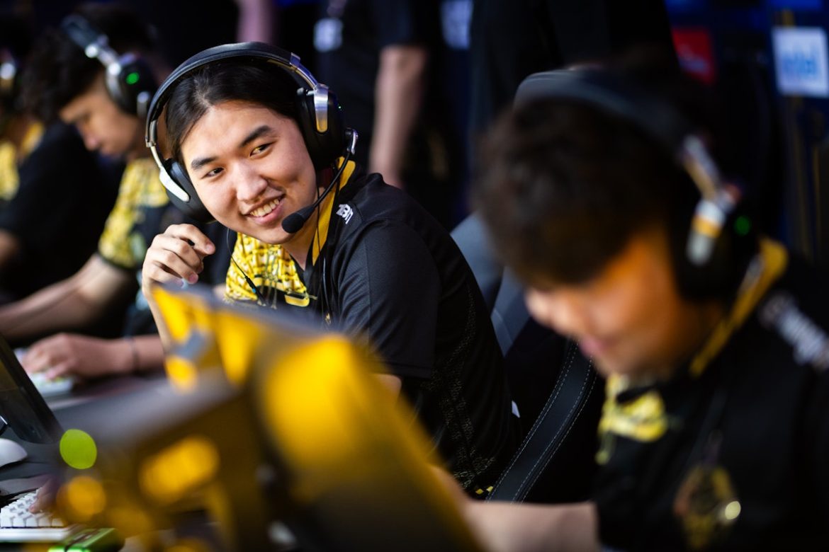 The Mongolz баг өнөөдөр Ence багтай оноолттой тоглолт хийнэ