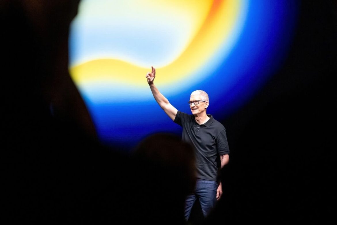 Apple: Шинэ iPhone 17, AirPods, Apple Watch цувралаа танилцууллаа Apple: Шинэ iPhone 17, AirPods, Apple Watch цувралаа танилцууллаа