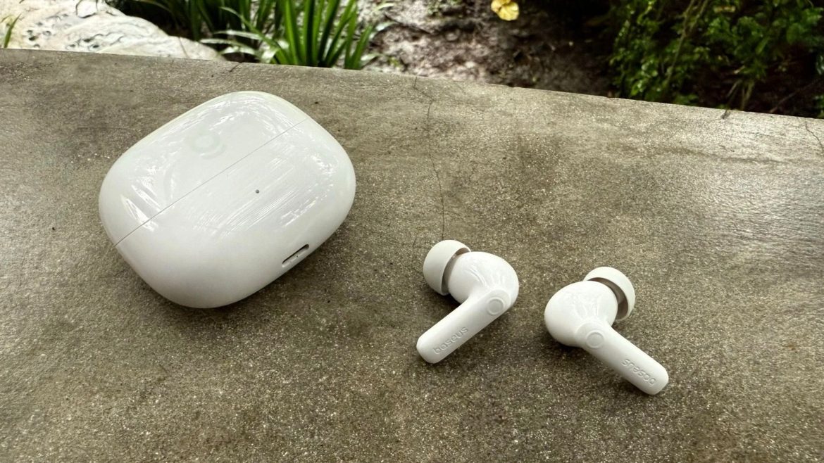 Baseus BP1: 41 цагийн ажиллагаатай шинэ TWS чихэвч