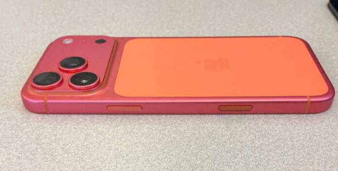 iPhone 17 Pro Max-ийн улбар шар хувилбарын өнгө өөрчлөгдөж, хэрэглэгчид бухимдал илэрхийлж байна iPhone 17 Pro Max-ийн улбар шар хувилбарын өнгө өөрчлөгдөж, хэрэглэгчид бухимдал илэрхийлж байна
