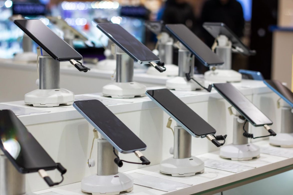 Ухаалаг утасны RAM багасах эрсдэл бодит боллоо: хэрэглэгчид юу хүлээх вэ