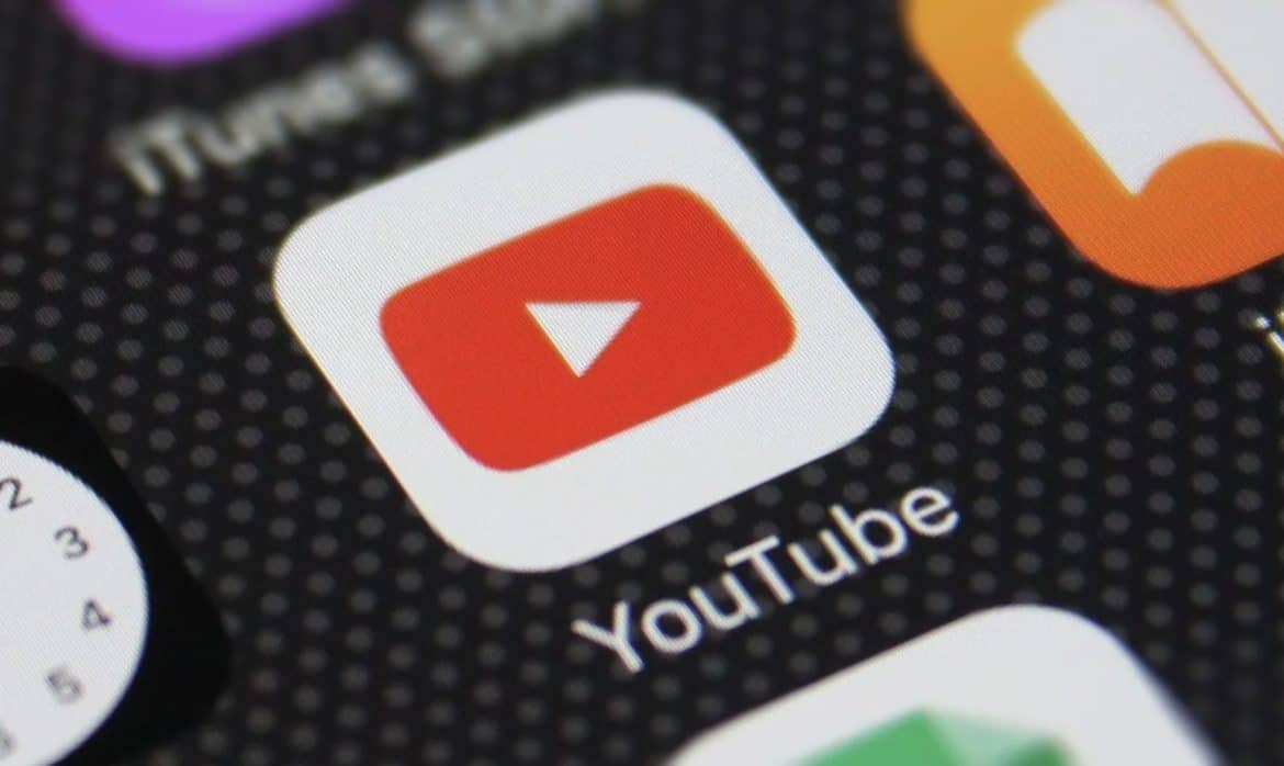 YouTube хиймэл оюунаар бүтээсэн зарим видеог мөнгө олох эрхгүй болгоно