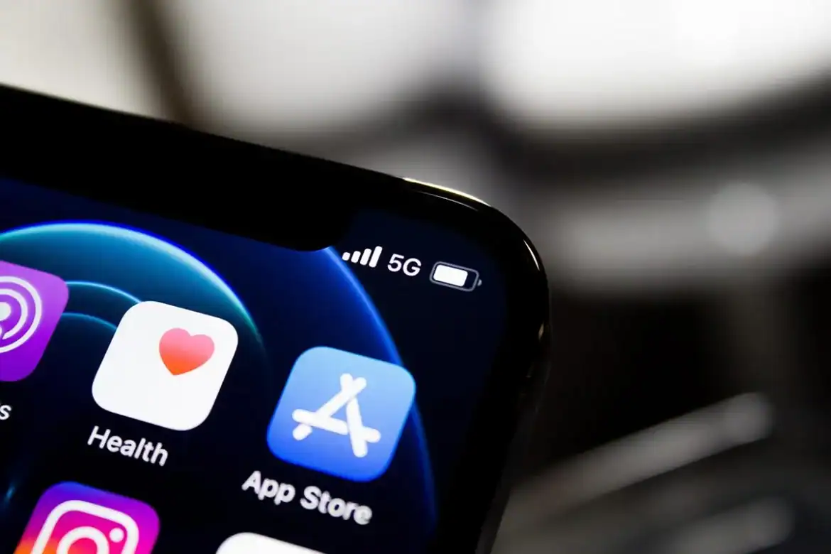 iPhone хэрэглэгчдийн хамгийн их татаж буй топ 5 апп: AI дахин давамгайлав