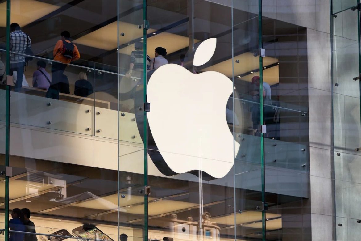 Apple өөрийн чатбот дээр ажиллаж эхэлсэн