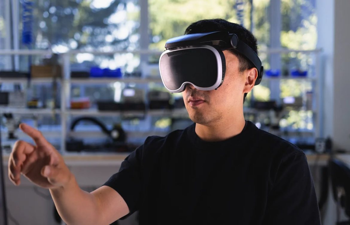 Мета: VR технологийн ирээдүйг өөрчилж буй шинэ бүтээлүүд