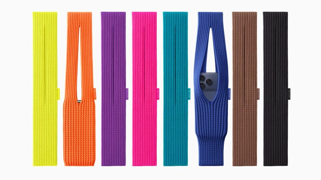 Apple болон Issey Miyake хамтран “iPhone Pocket” нэртэй шинэ дагалдах хэрэгсэл бүтээлээ 6 Apple болон Issey Miyake хамтран “iPhone Pocket” нэртэй шинэ дагалдах хэрэгсэл бүтээлээ