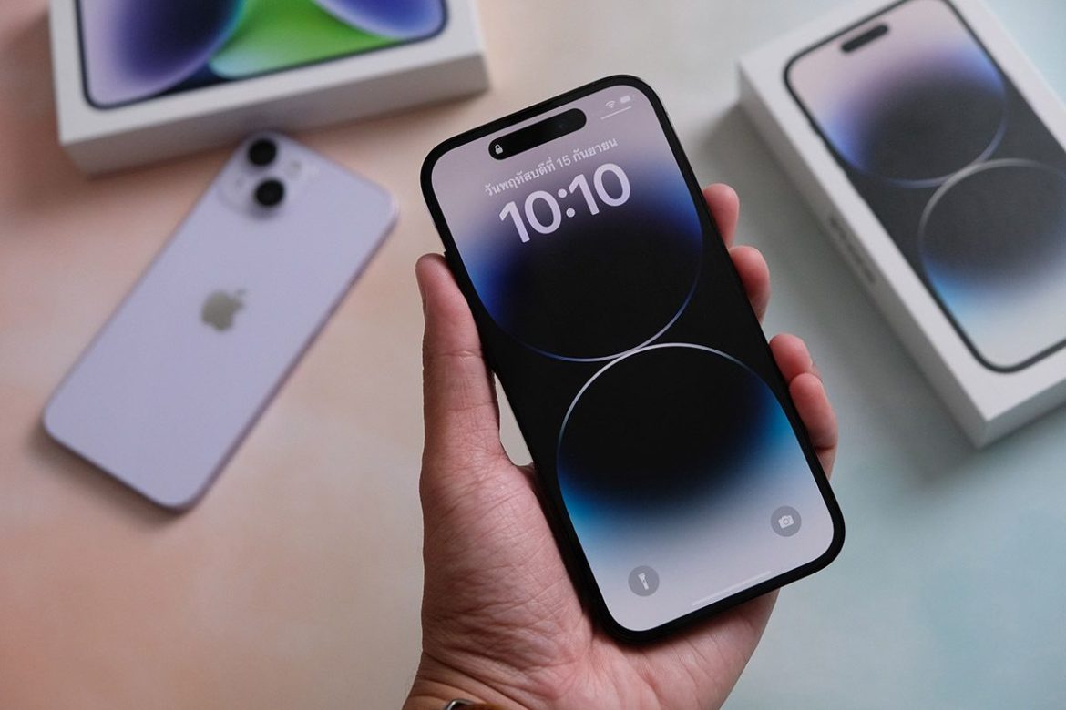 Нислэгийн үеэр iPhone-ы батерей түр хөөж магадгүй гэж хэрэглэгчид анхаарууллаа
