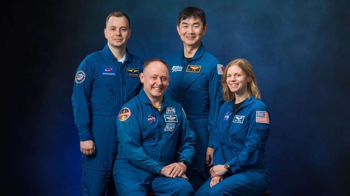 НАСА Crew 11 багийг нэг сарын өмнө буцаах хувилбарыг судалж эхэллээ