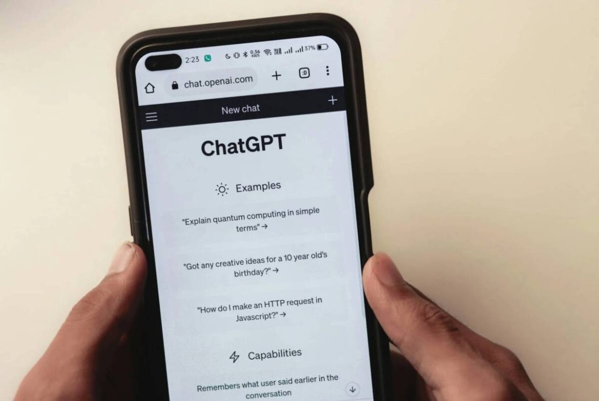 ChatGPT-д эрүүл мэндээ даатгах нь яагаад аюултай болохыг судалгаа харуулав
