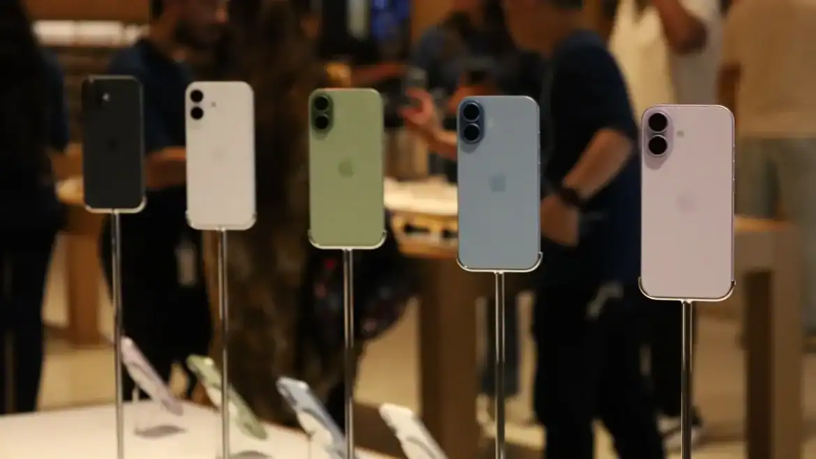 Apple өнөөдөр iPhone 17-ийн үнийг өсгөж магадгүй гэх мэдээлэл гарлаа