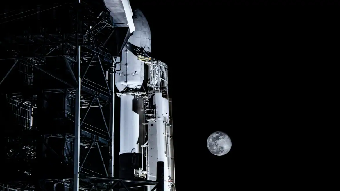SpaceX-ийн Falcon 9-ийн хэлтэрхий Саран дээр мөргөлөө: эрдэмтэд шинэ кратер хайж байна