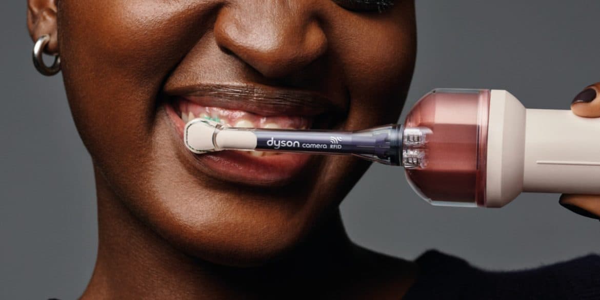 Dyson шүдний сойзыг бүрэн өөрчиллөө: Камер, усан цэвэрлэгээтэй CameraJet-ийг танилцуулав